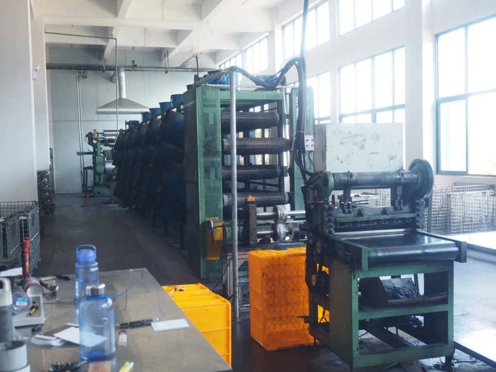 Rubber refill calendering equipment