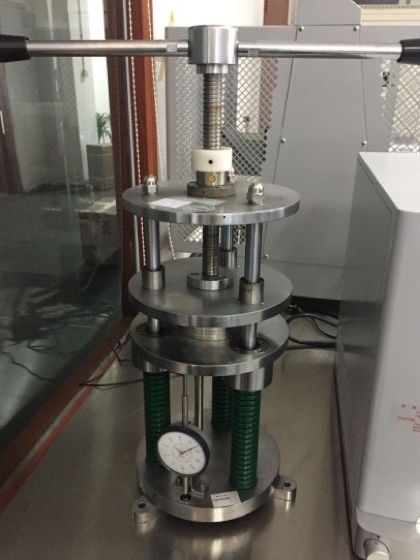 Rubber strip compression rebound tester